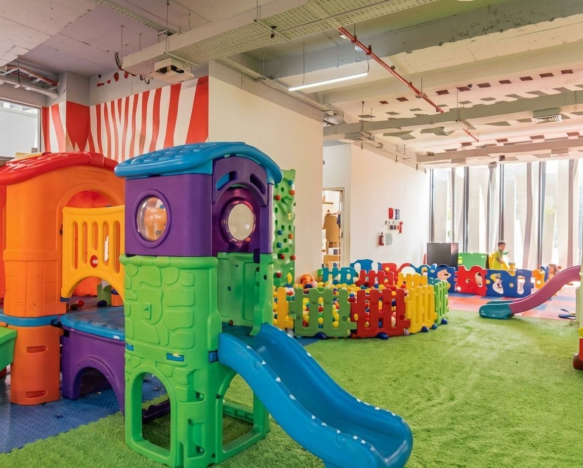 KIDS PLAY AREA